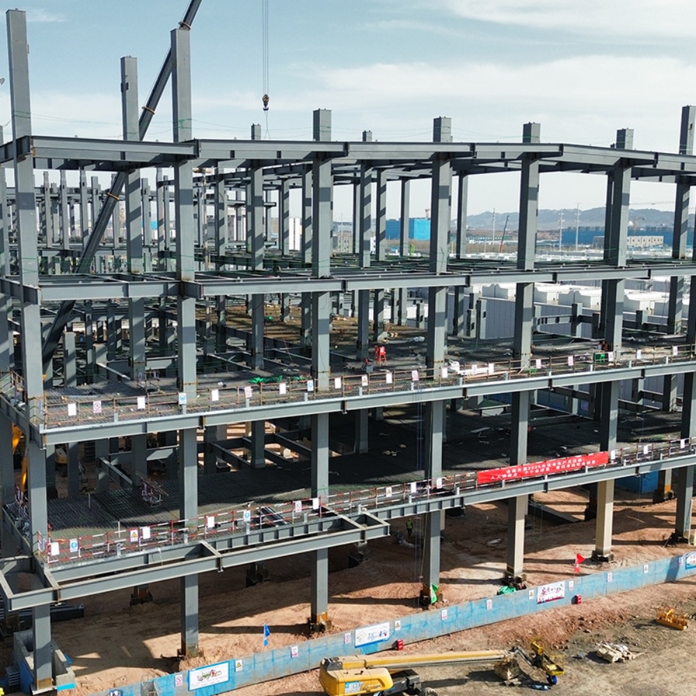 钢结构住宅楼梯房框架（施工中）